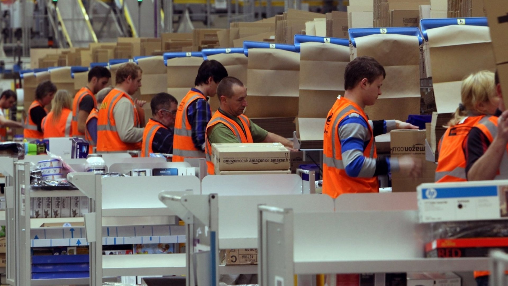 Amazon: works available for workers in the production plant