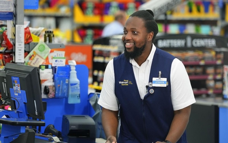 Training and Employment Opportunity for Recent Graduates at Walmart