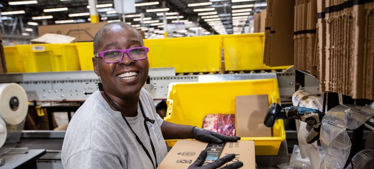 Amazon: hiring for maintenance workers in the USA